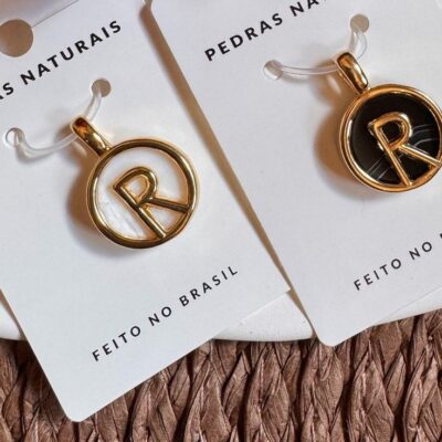 Pingente Inicial "R" PEDRA NATURAL