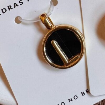 Pingente Inicial "L" PEDRA NATURAL