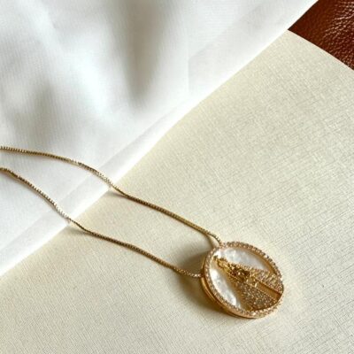 Colar N.S. Aparecida Madrepérola