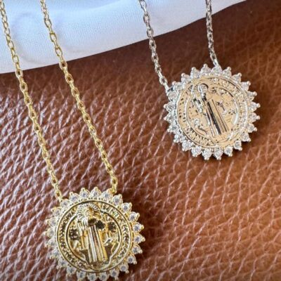 Colar Medalha São Bento